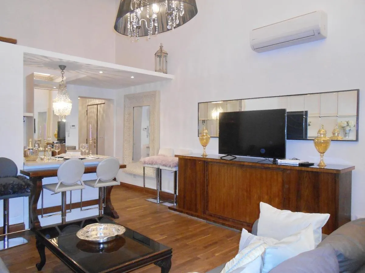 The Right Place 4U Roma Savelli Boutique Apartment Рим